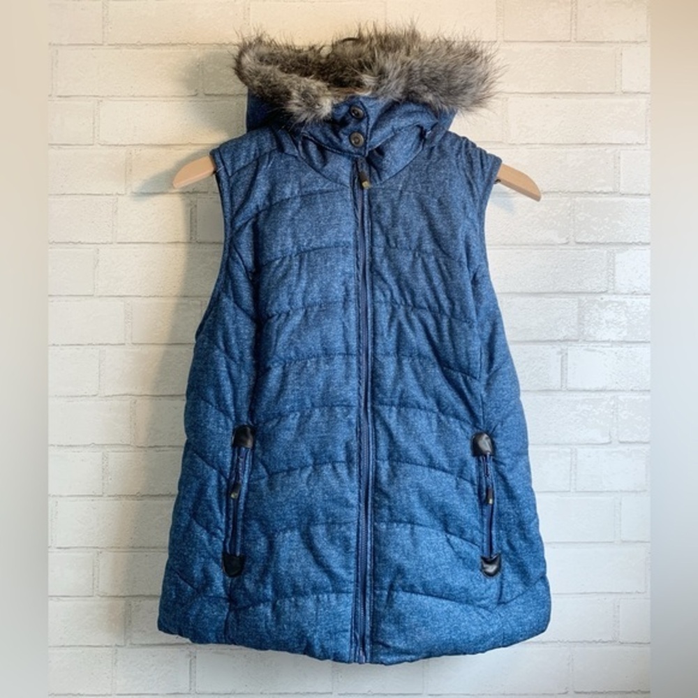 Green Tea Women’s Fluffy Soft White Fur Hooded Blue Denim Print Vest Jacket M